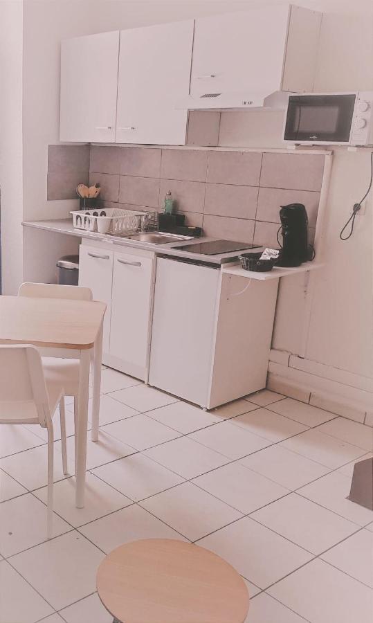 Appartement Cosy En Centre Centre-Ville . . . Nîmes Exteriér fotografie