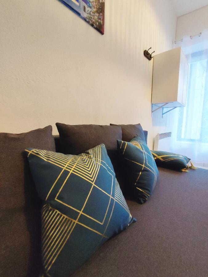 Appartement Cosy En Centre Centre-Ville . . . Nîmes Exteriér fotografie